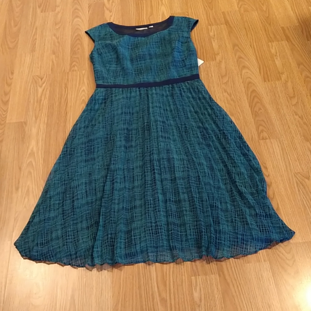 Halogen Dress NWT Size 8